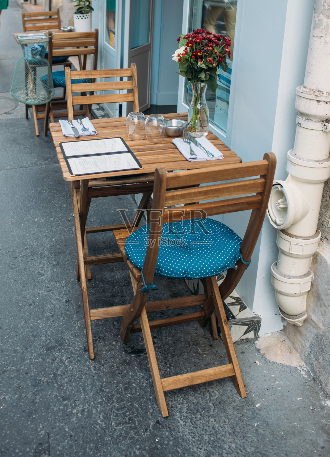 法国巴黎的人行道咖啡馆照片摄影图片