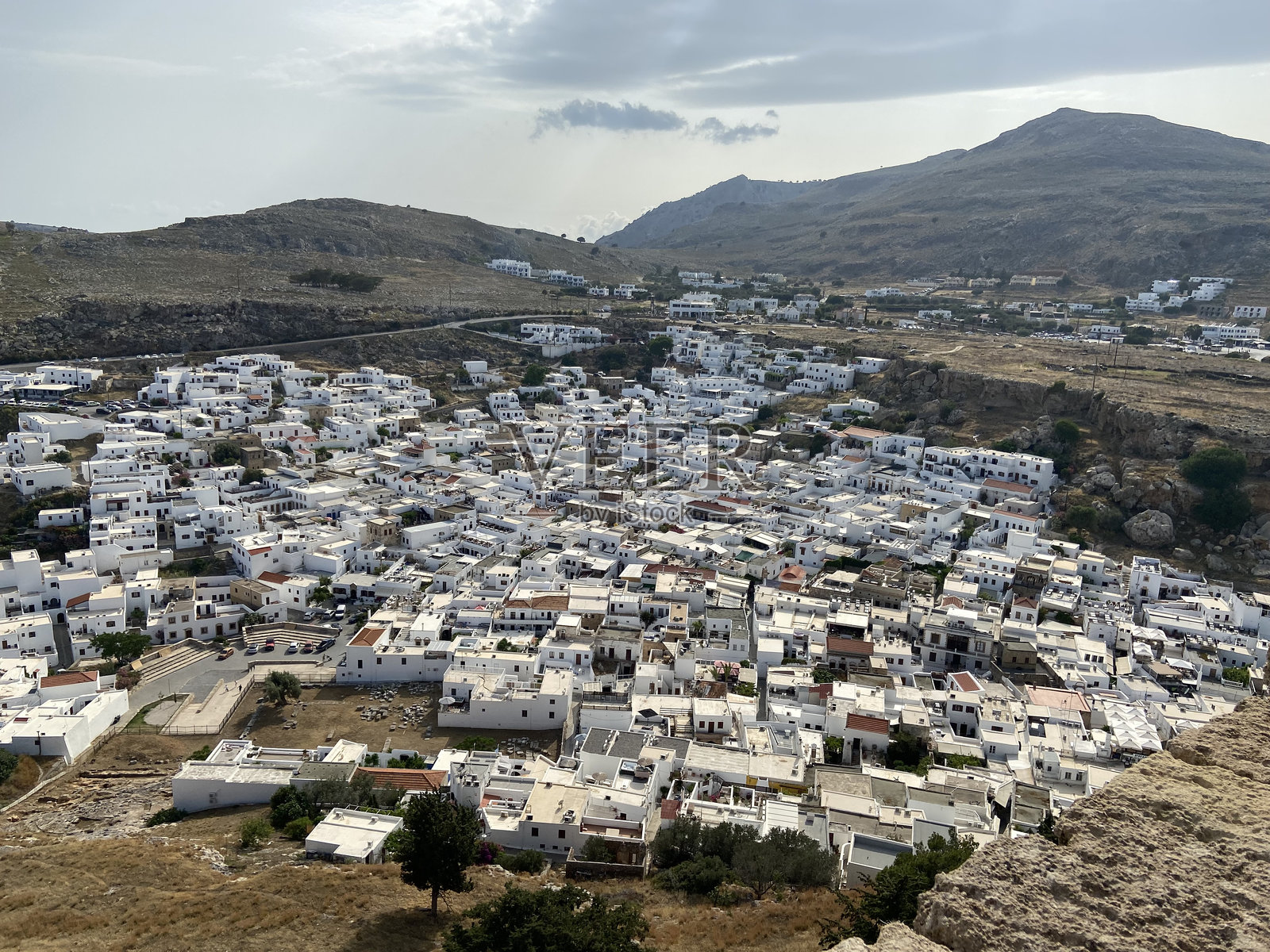 希腊罗德岛林多斯镇的鸟瞰图照片摄影图片