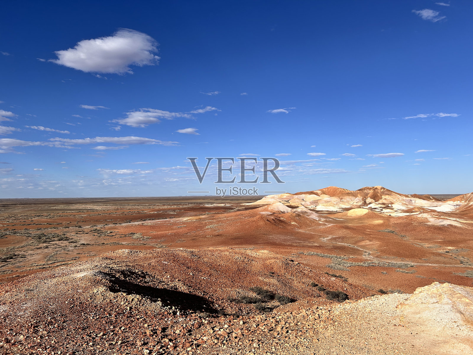 坎库断崖保护公园位于库伯佩迪附近，拥有引人注目的沙漠景观、色彩斑斓的悬崖、广袤的平原、独特的地质构造以及丰富的土著文化遗产。照片摄影图片