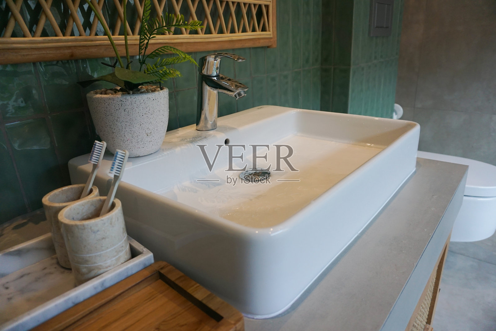 现代浴室洗手池布置照片摄影图片