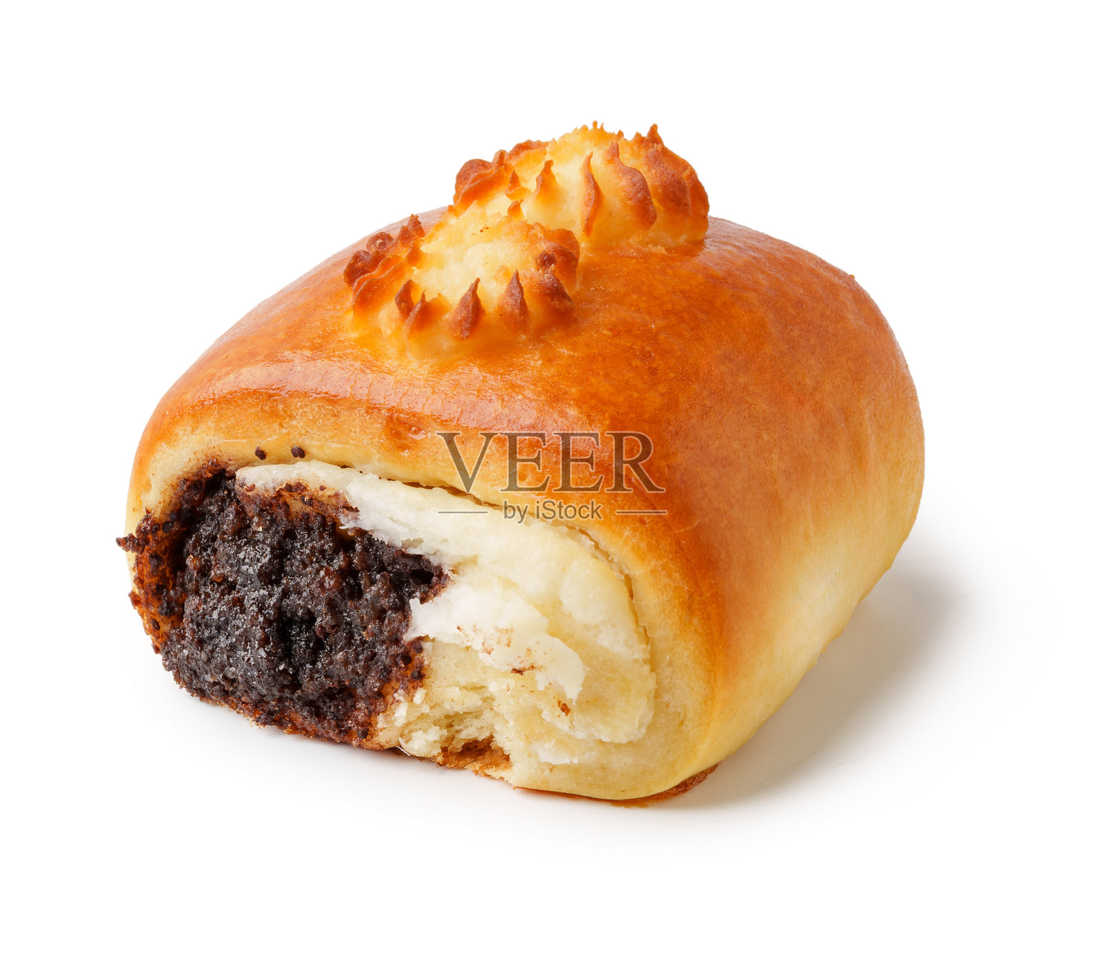 填充奶油和巧克力的烘焙糕点，展现美味的层次和金黄色的外壳照片摄影图片