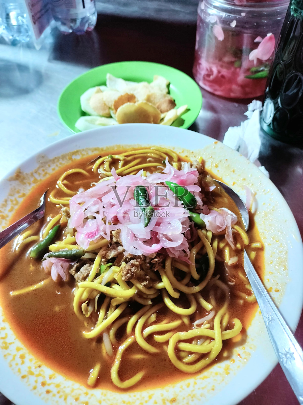 阿切h街头美食面条菜肴照片摄影图片