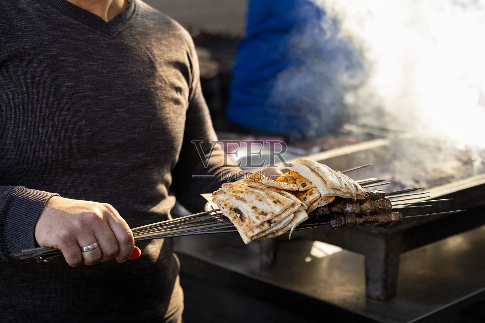 传统土耳其烤肝串照片摄影图片