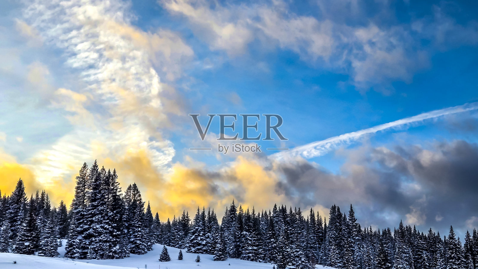 科罗拉多州I-70公路上的冬季日落照片摄影图片