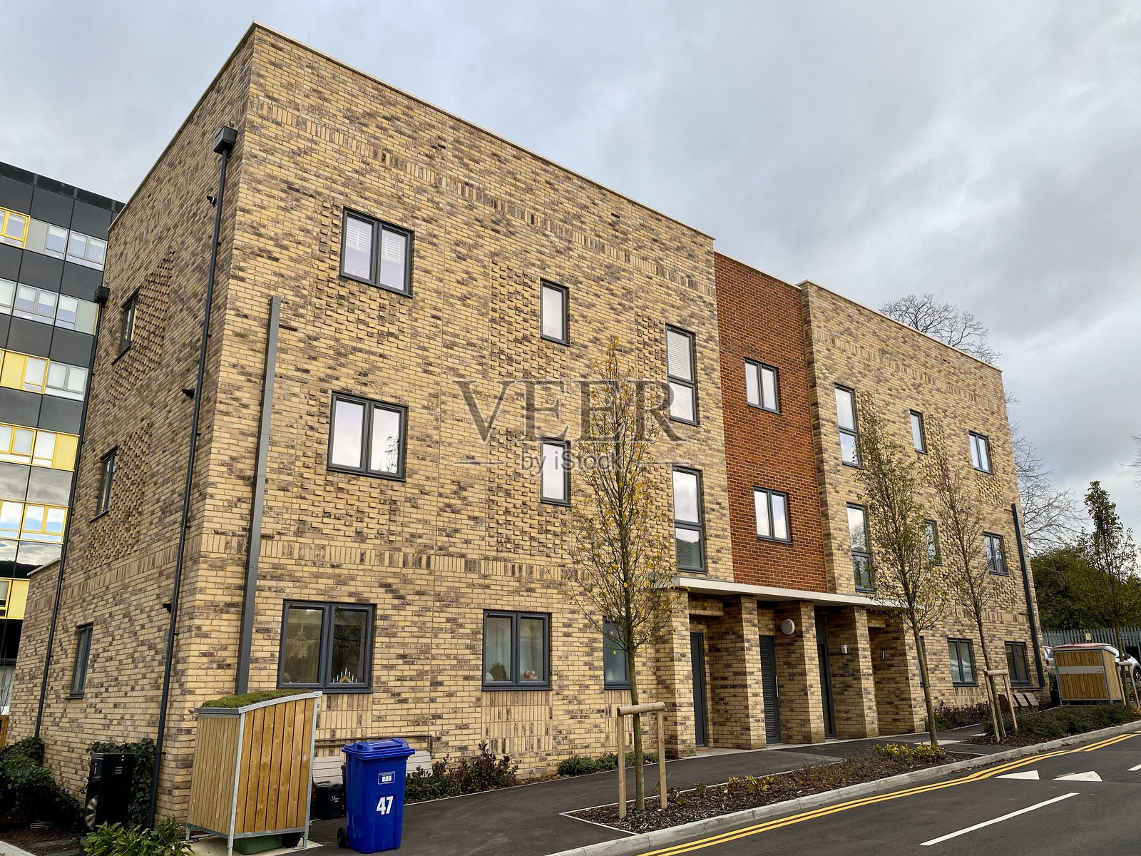 新建公寓楼照片摄影图片