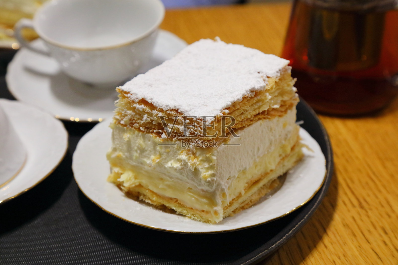 波兰的克雷莫夫卡或拿破仑蛋糕照片摄影图片