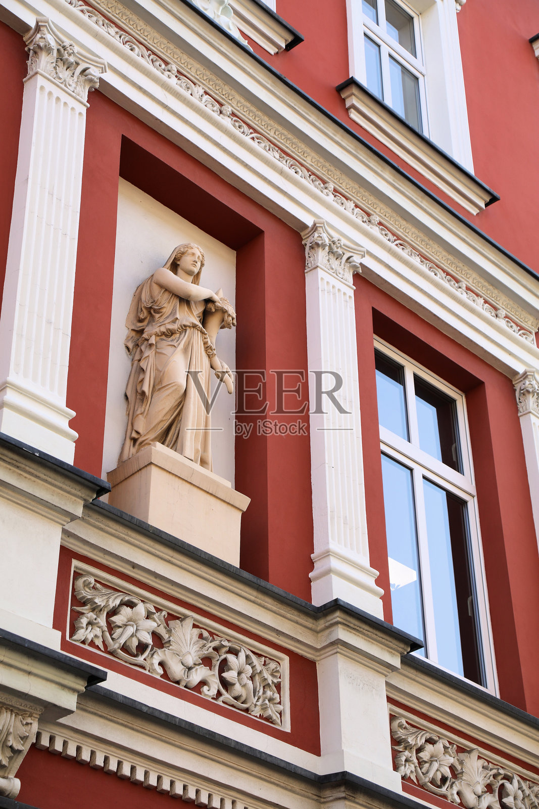 波兰塔尔诺维采的克拉科夫街照片摄影图片