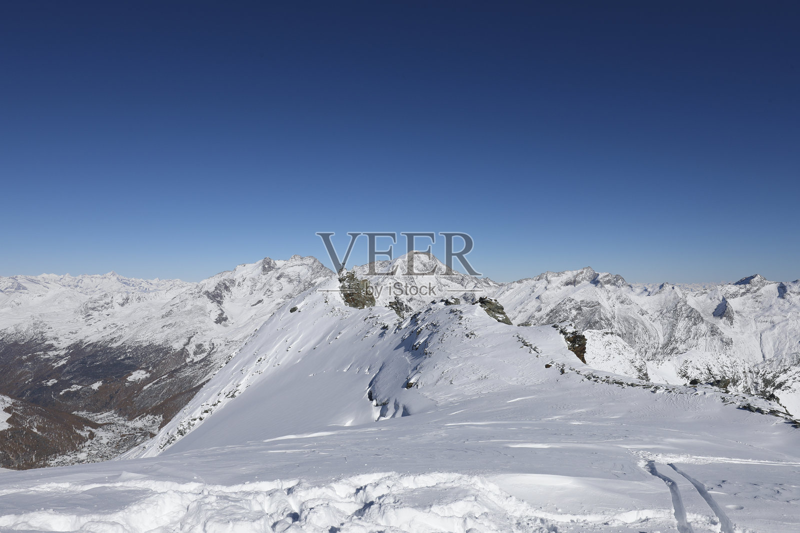 阿拉林冰川的一天照片摄影图片