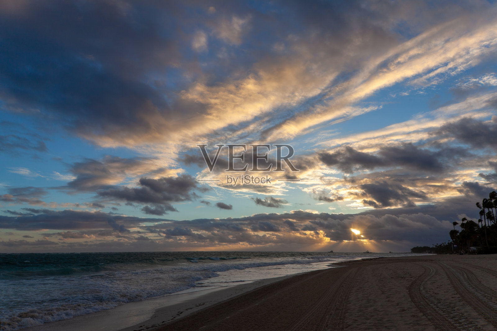 清晨的蓬塔卡纳海景照片摄影图片