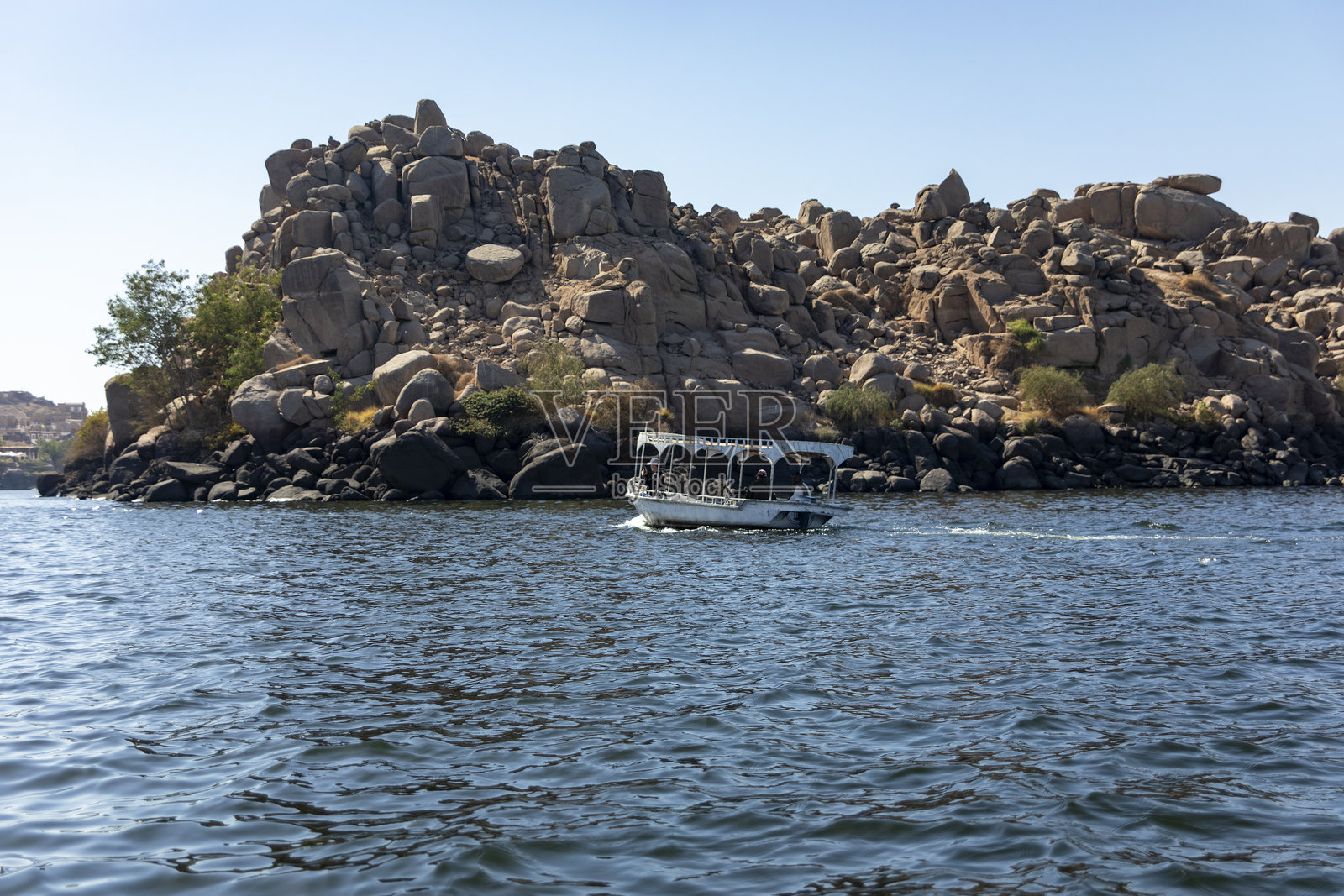 埃及阿斯旺;2024年1月18日:从阿斯旺到菲莱神庙的尼罗河出租船冒险照片摄影图片