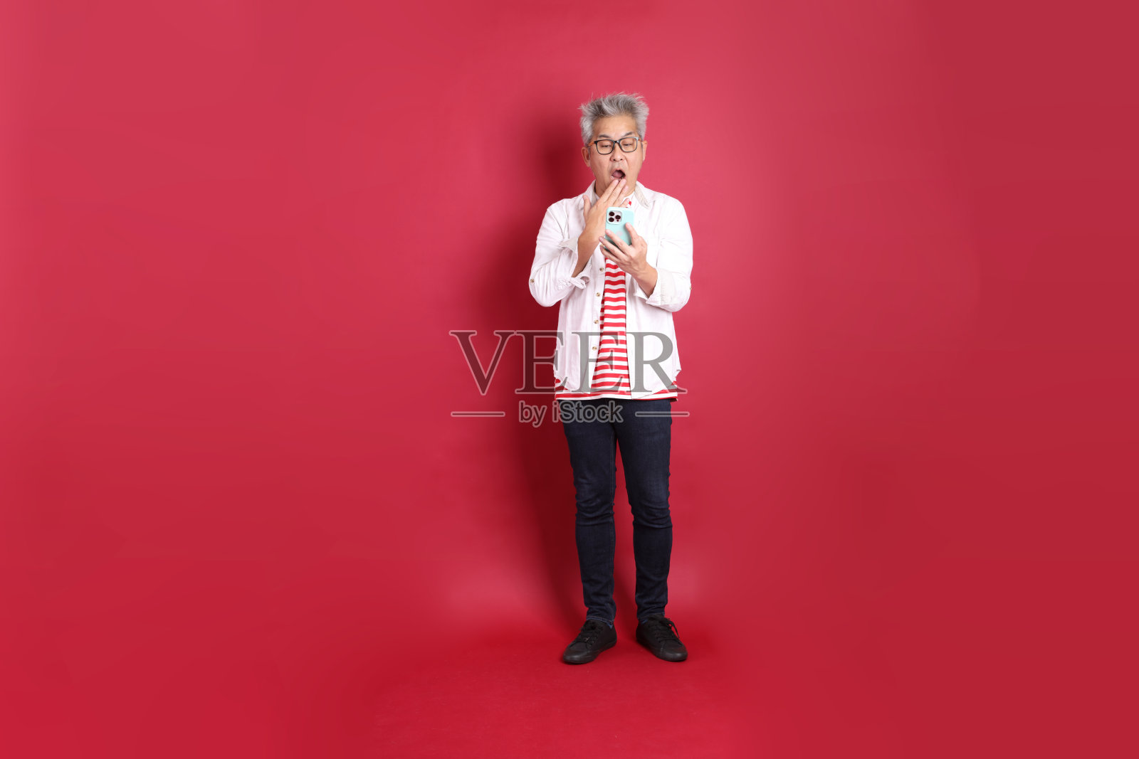 活跃的东亚男性照片摄影图片