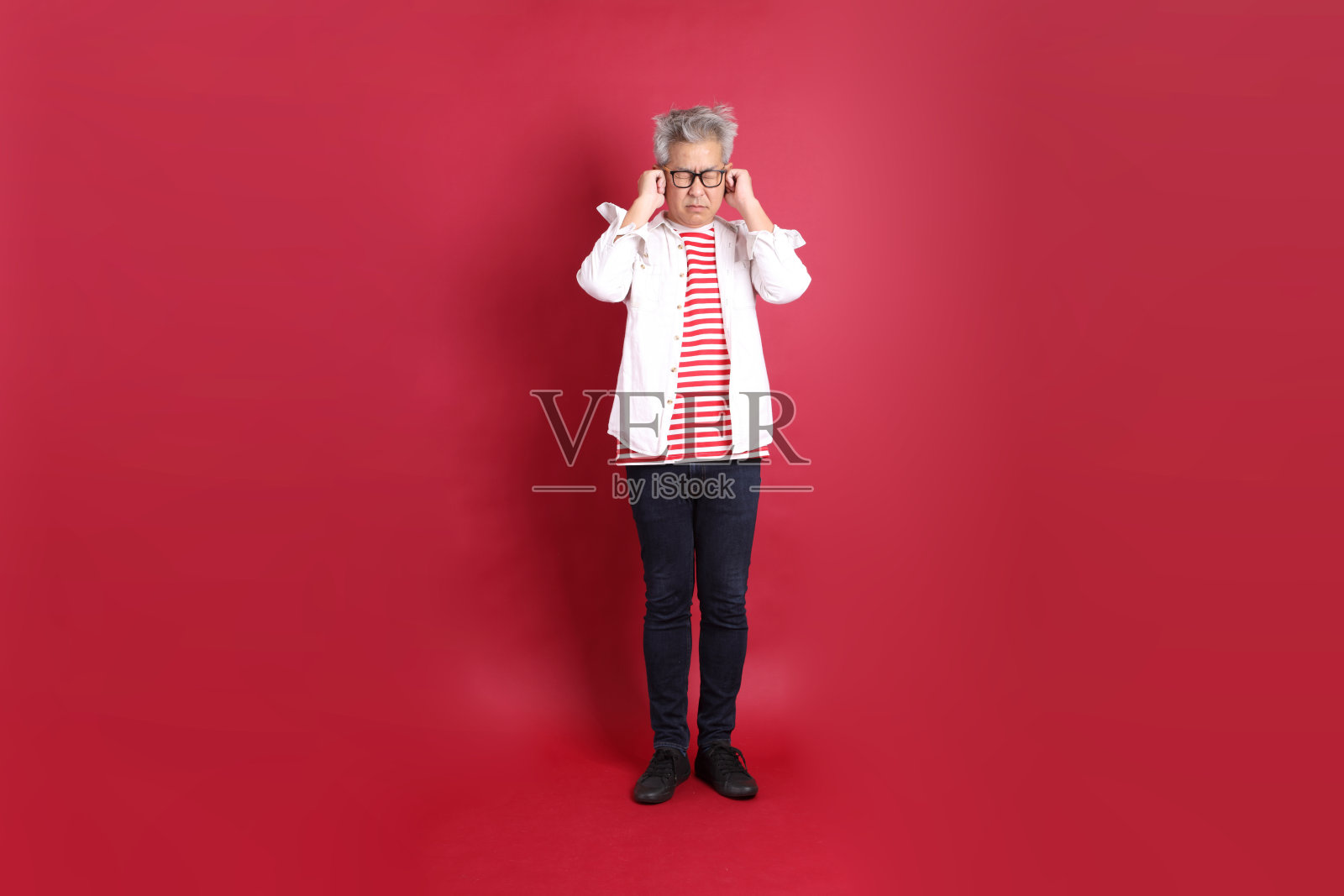 活跃的东亚男性照片摄影图片