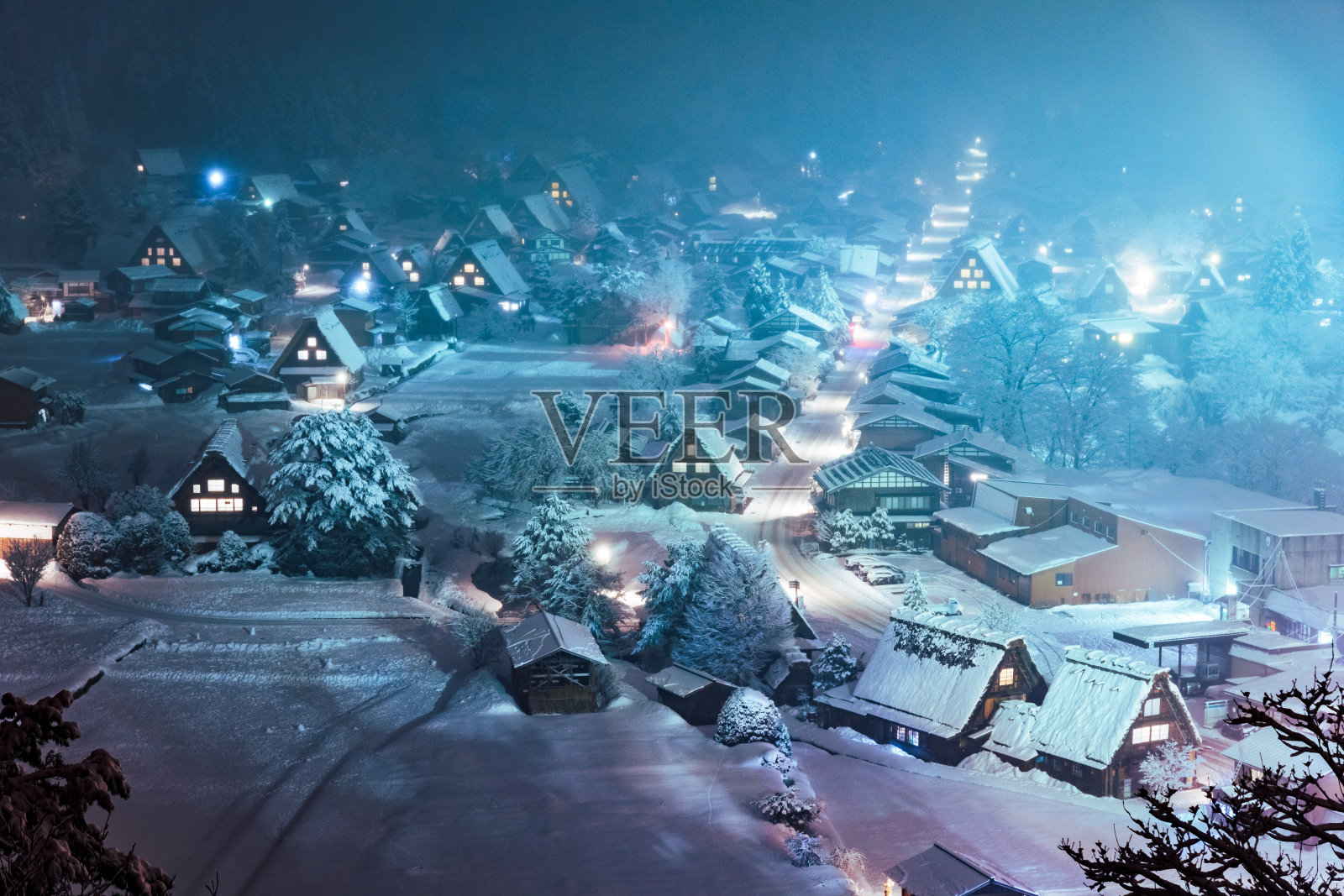 日本中部岐阜白川乡冬季点灯节照片摄影图片