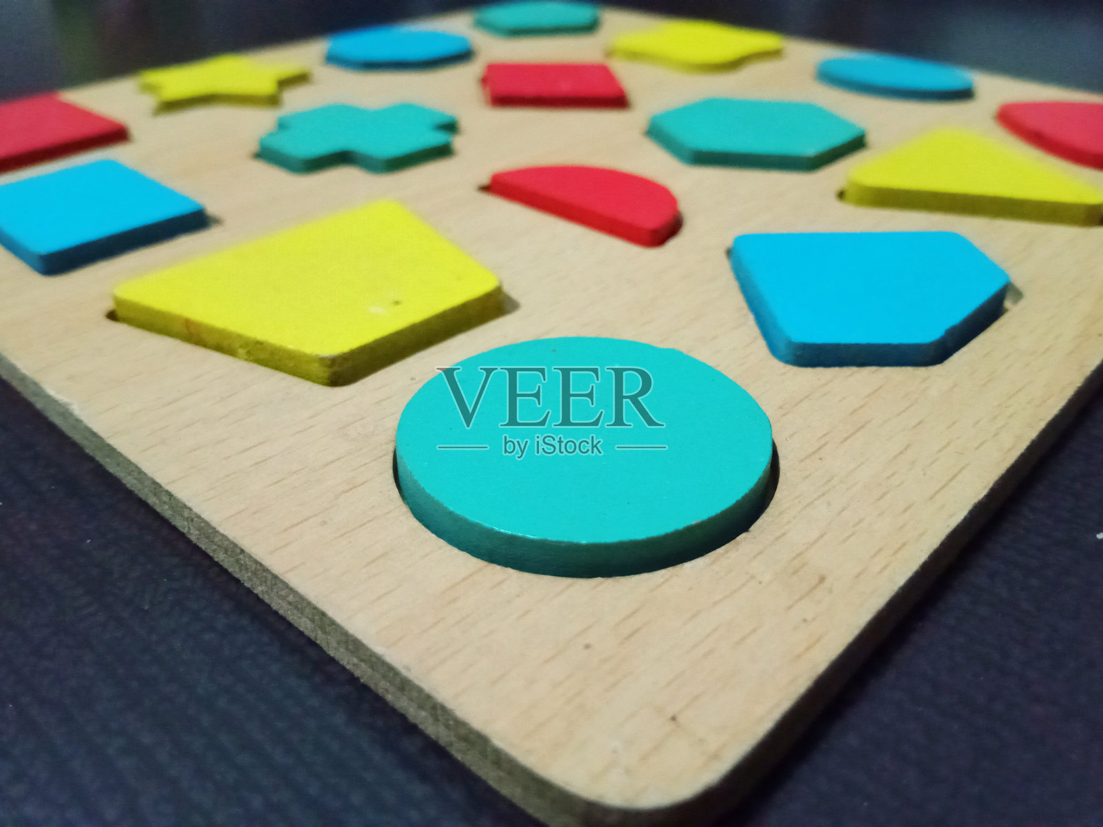 儿童学习媒体照片摄影图片