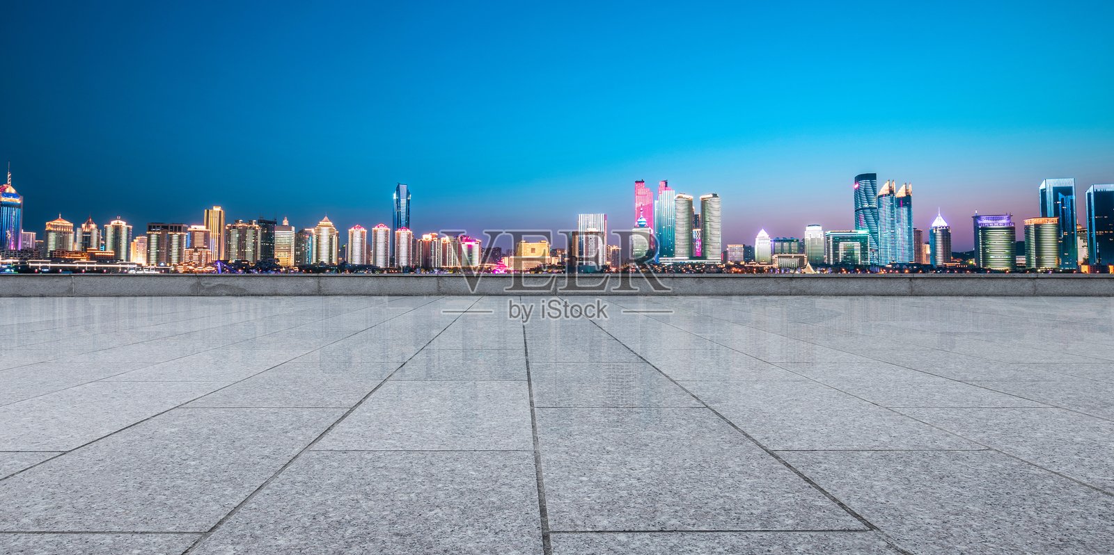 城市天际线建筑灯光风景道路公园户外城市景观旅行照片摄影图片