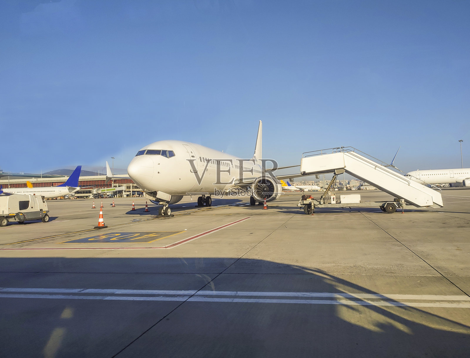 伊斯坦布尔土耳其萨比哈·戈克琴机场的飞机照片摄影图片