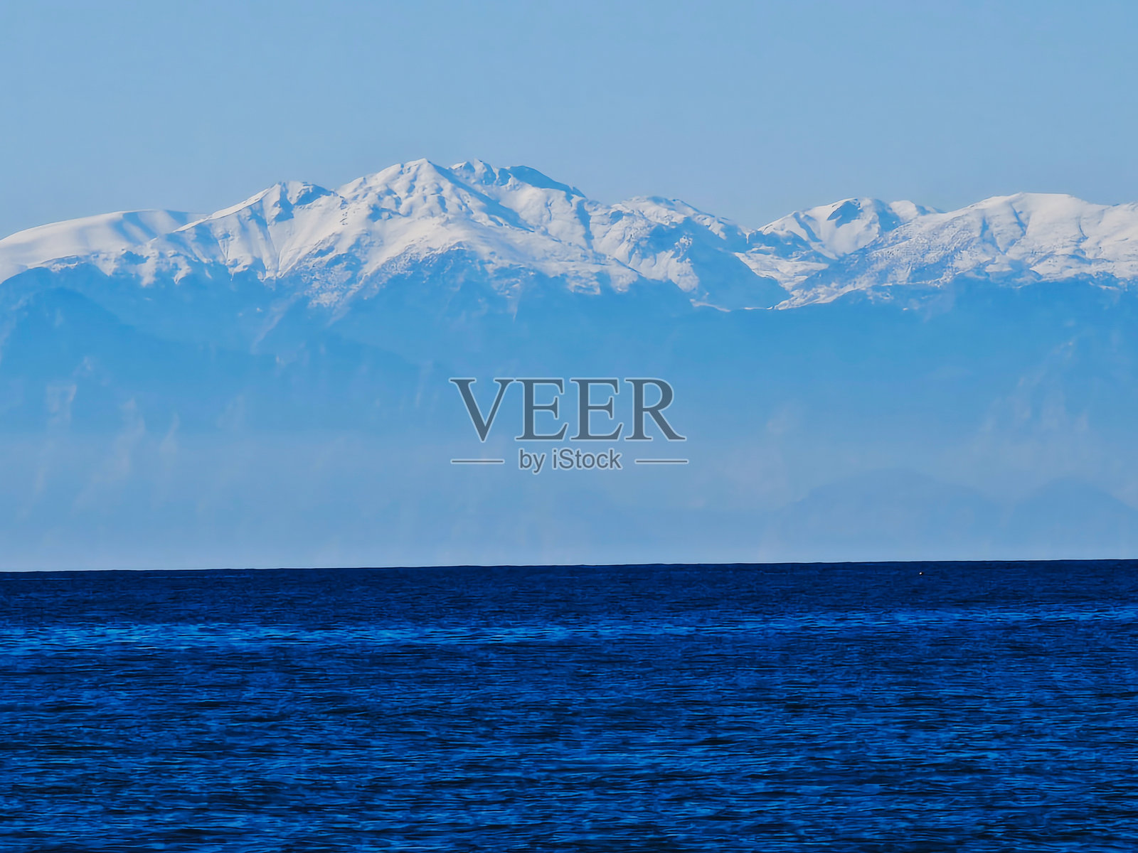 海洋与雪山照片摄影图片