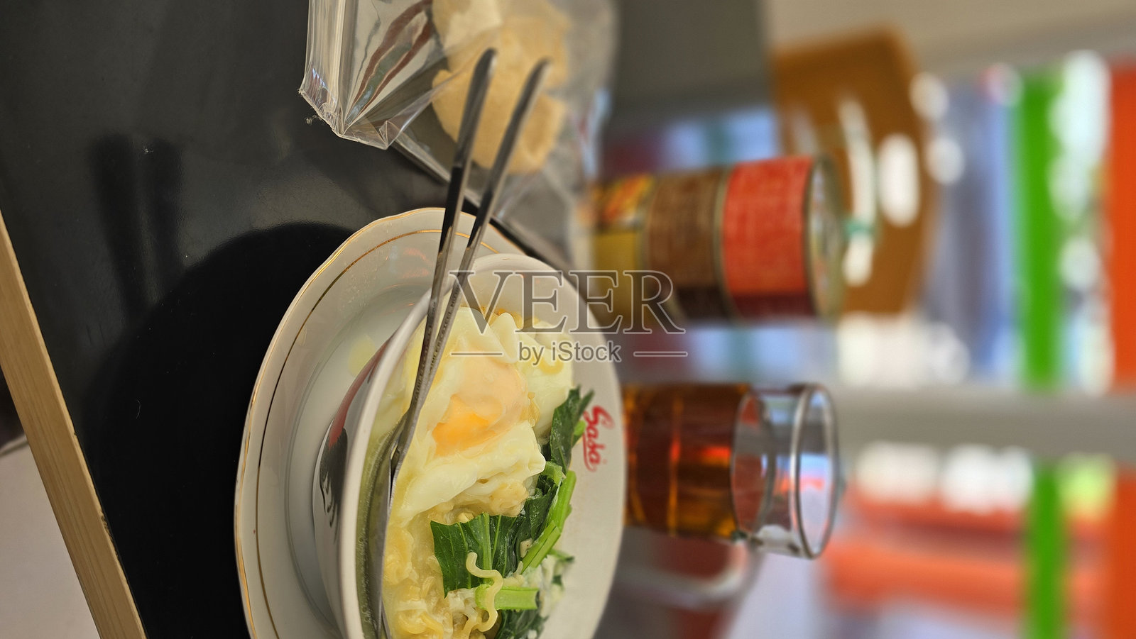 面条和茶照片摄影图片