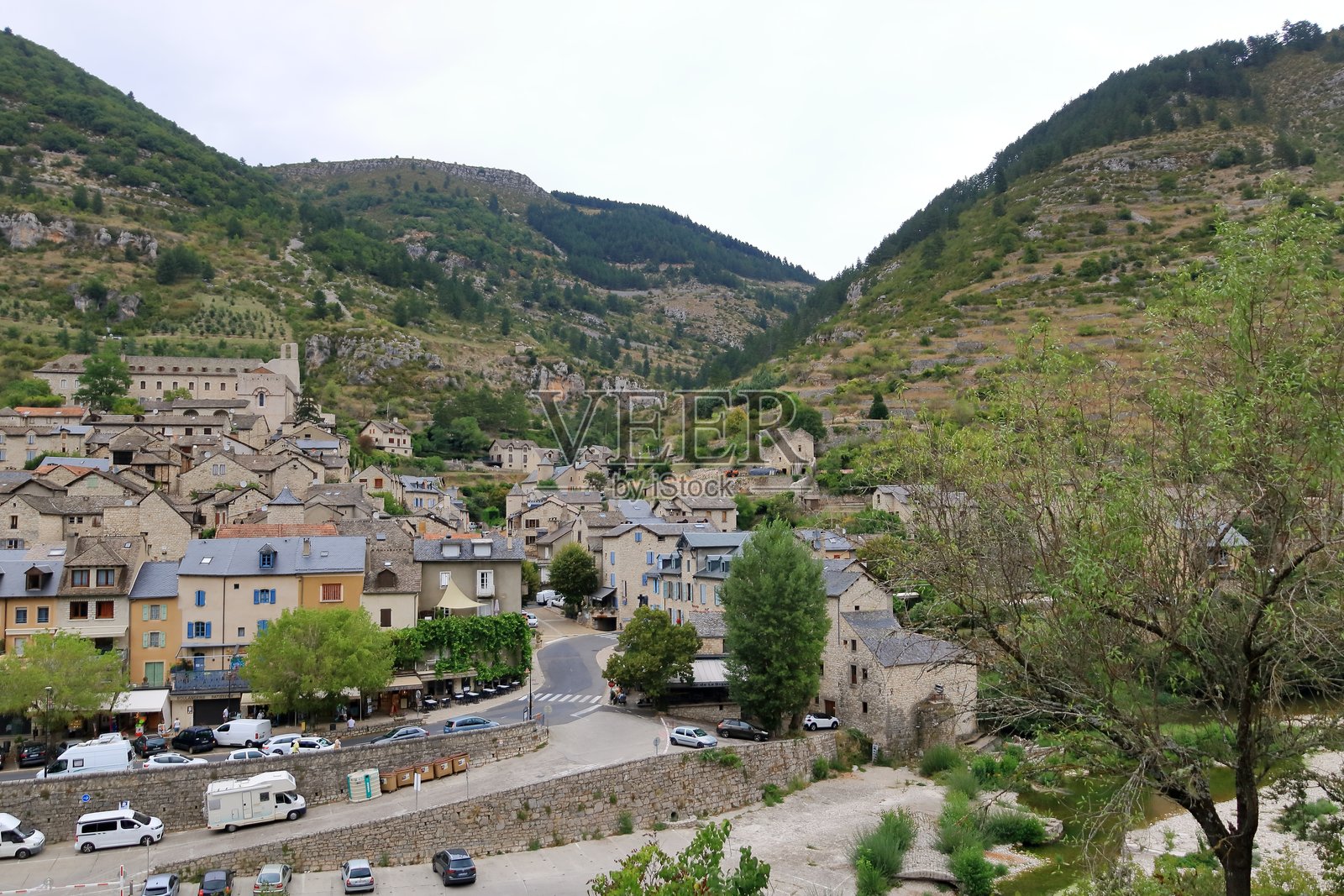 法国塔恩峡谷的圣埃尼米景观照片摄影图片