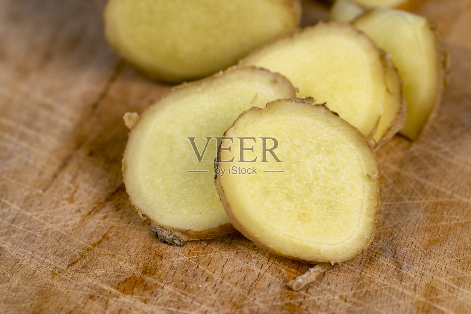 切成片的用于烹饪的姜根细节照片摄影图片