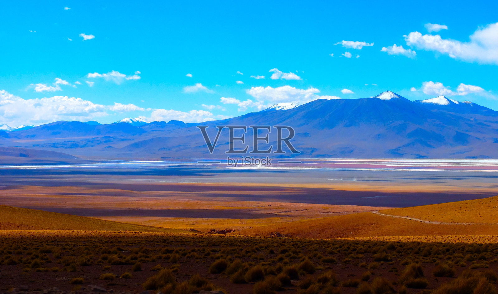 雪山与天空的美丽景色照片摄影图片