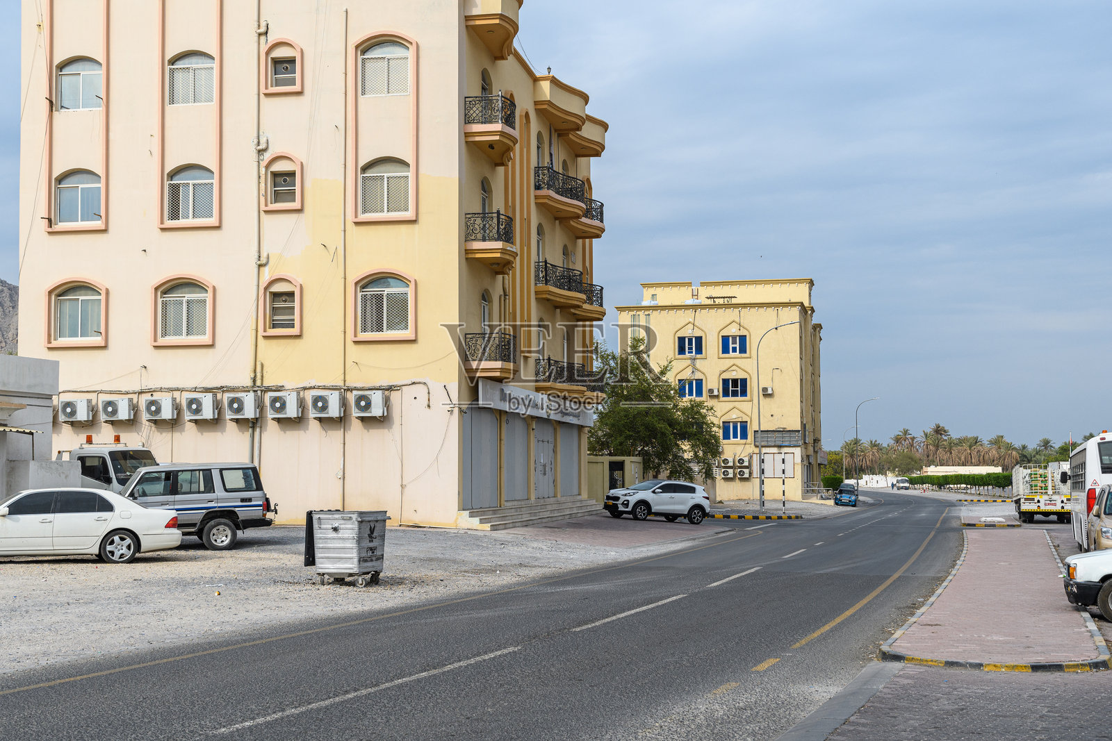 阿曼哈萨布宁静的街景照片摄影图片