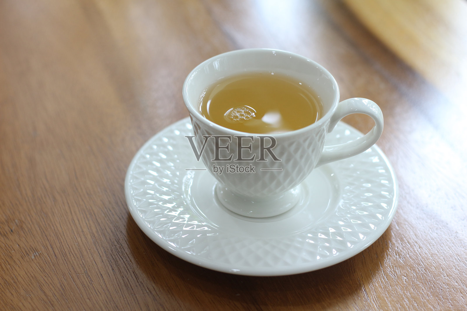 陶瓷杯中的茶照片摄影图片