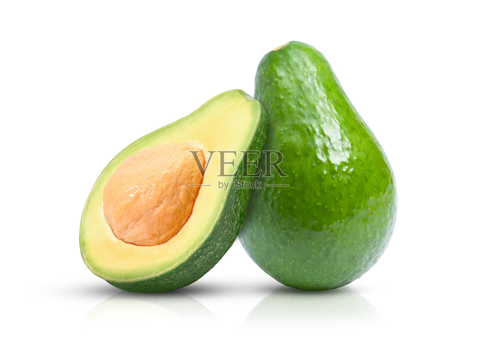 白色背景上的鳄梨照片摄影图片