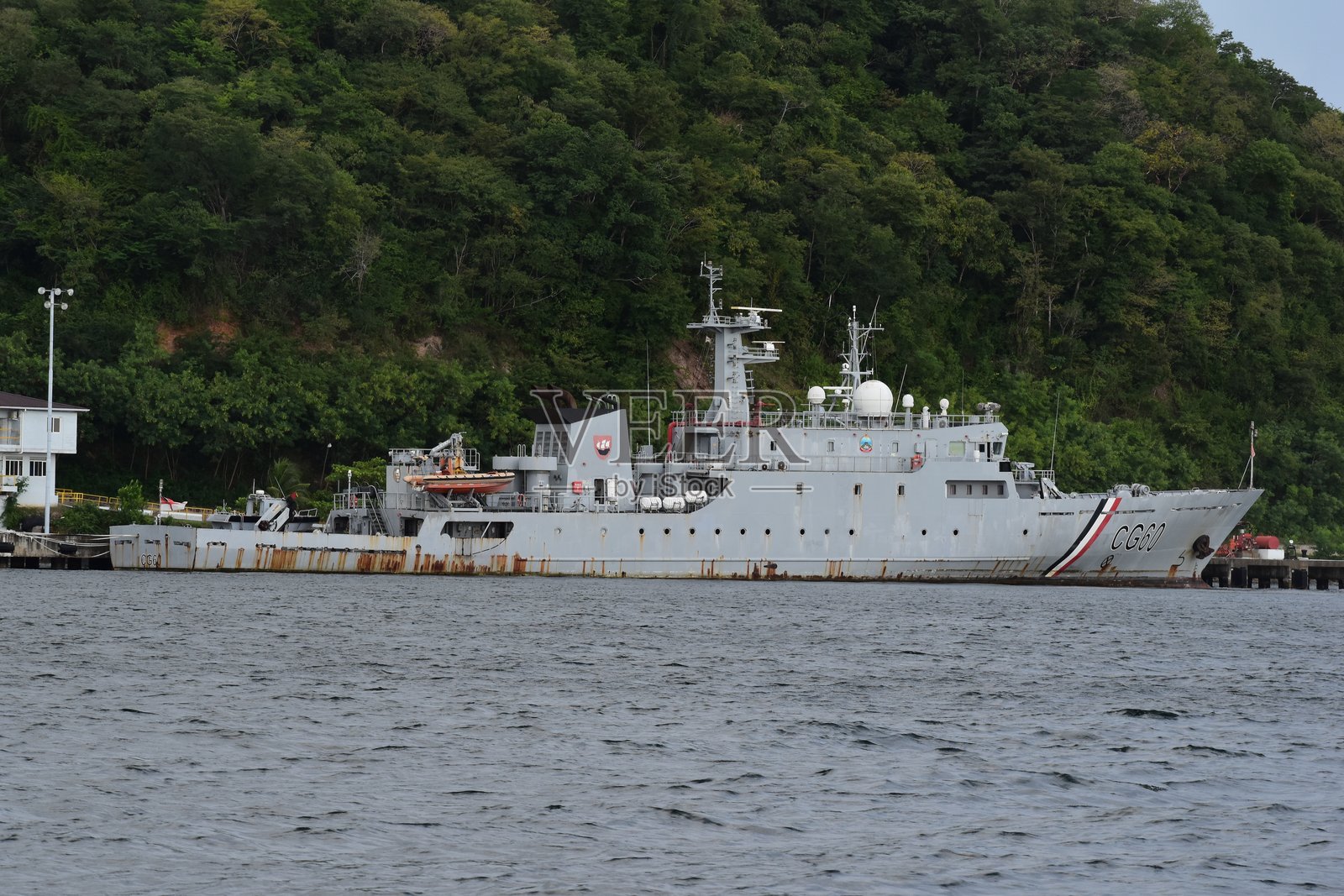 特立尼达和多巴哥海岸警卫队基地的海岸警卫船，查瓜拉马斯，特立尼达，西印度群岛照片摄影图片