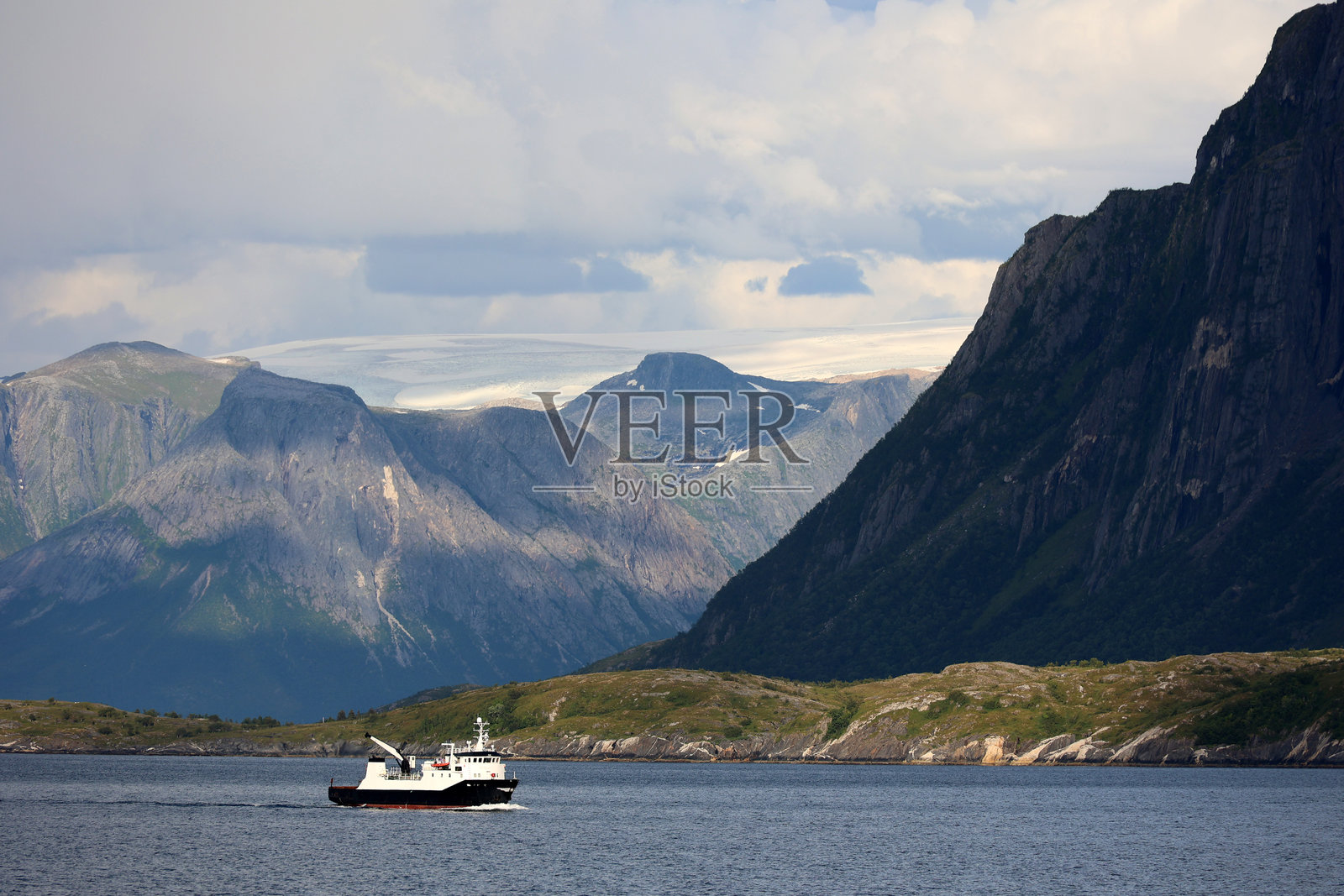 挪威诺尔兰地区美丽的海岸风光照片摄影图片