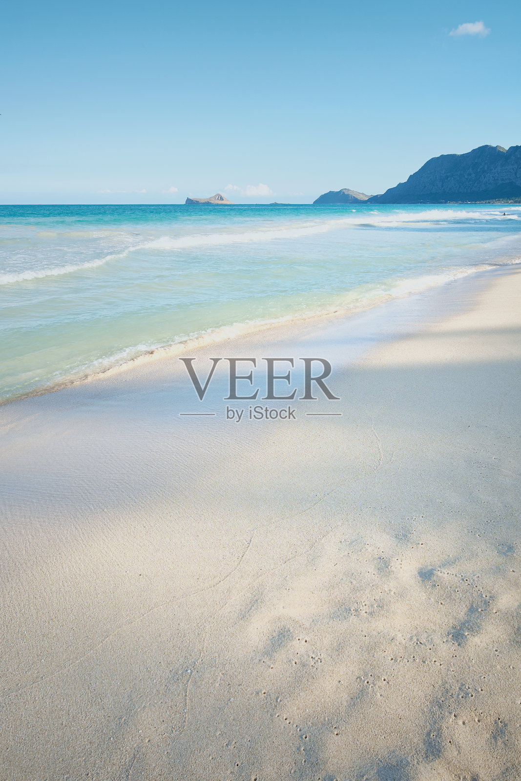 宁静的海滩和大海照片摄影图片