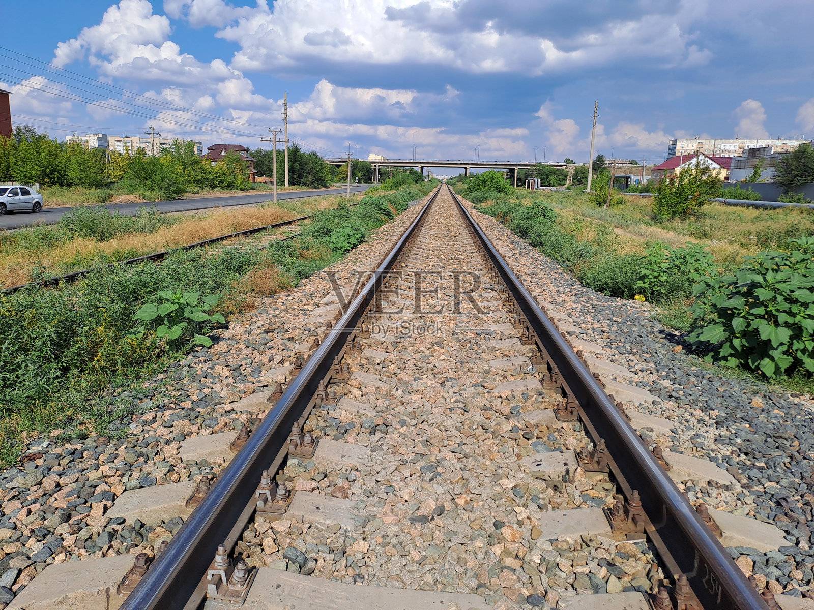 铁轨延伸至地平线照片摄影图片