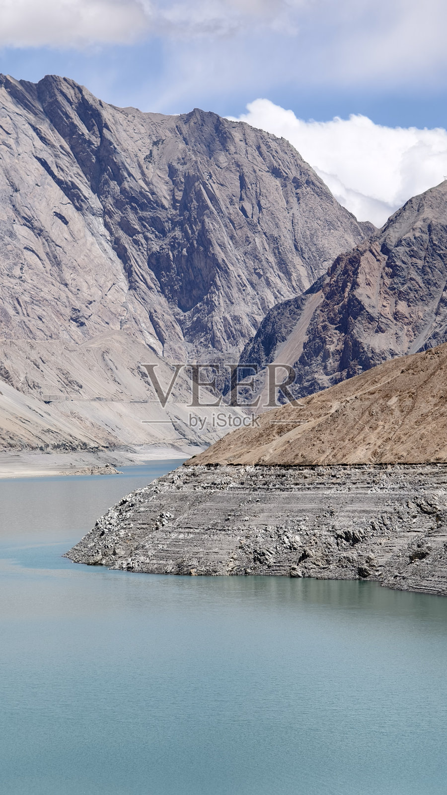 塔什库尔干班迪尔蓝湖，中国新疆照片摄影图片