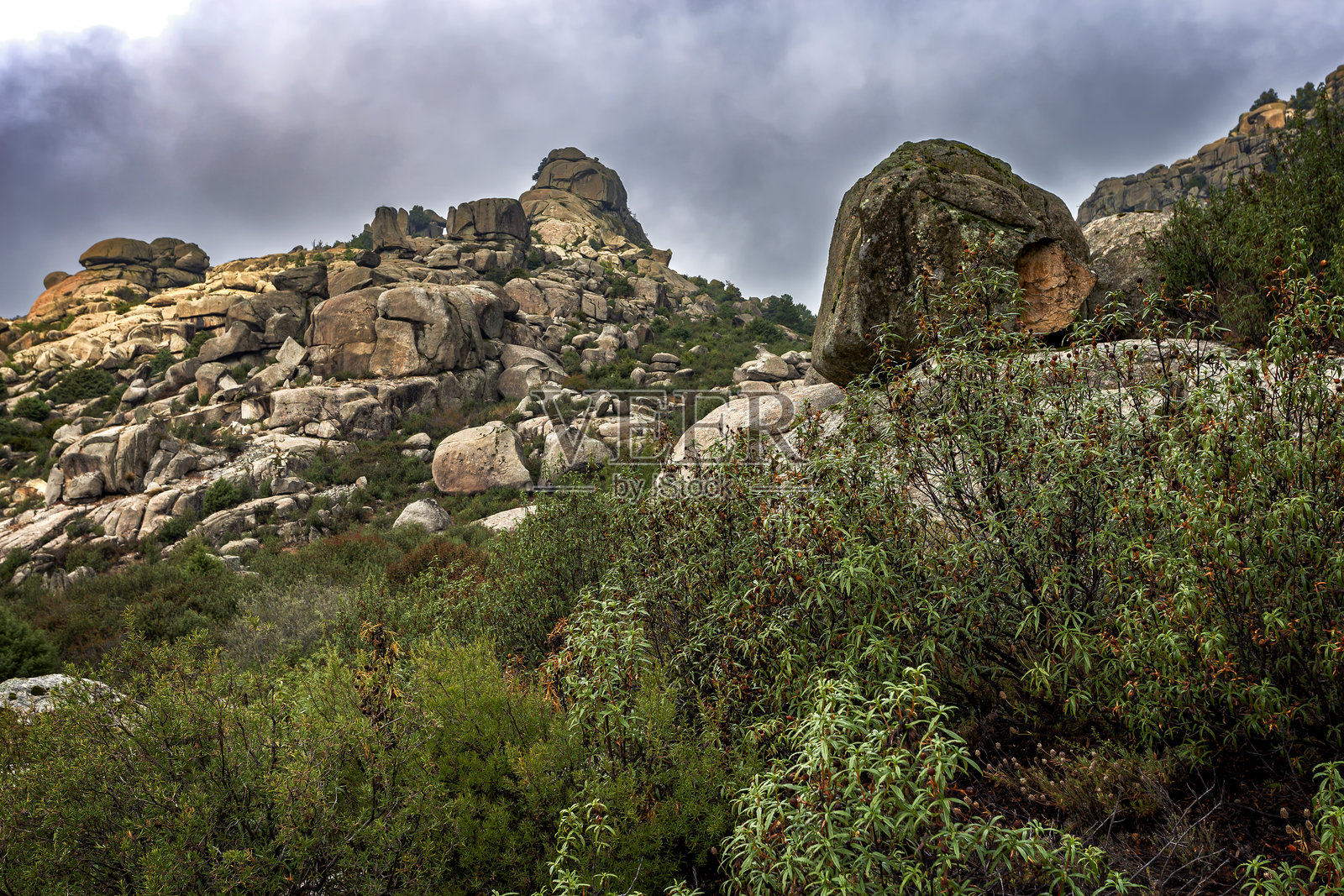 拉卡布雷拉山脉照片摄影图片