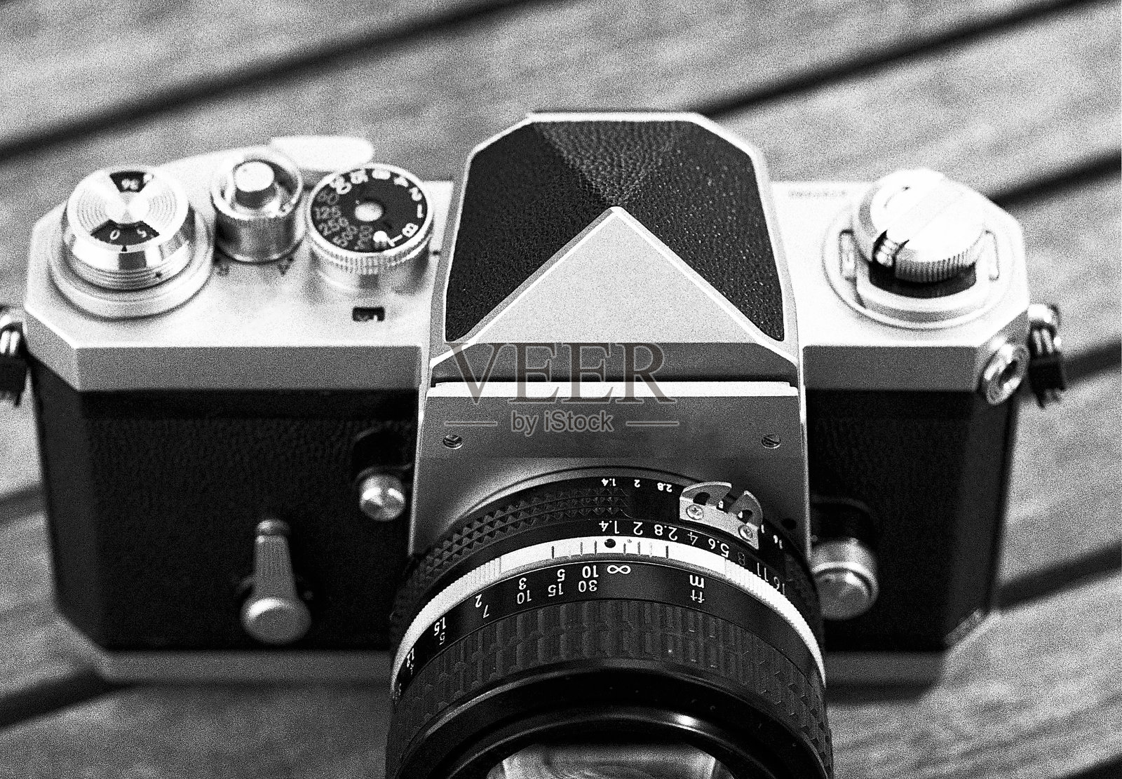 1960年代的老式相机，拍摄于黑白35毫米胶卷上照片摄影图片