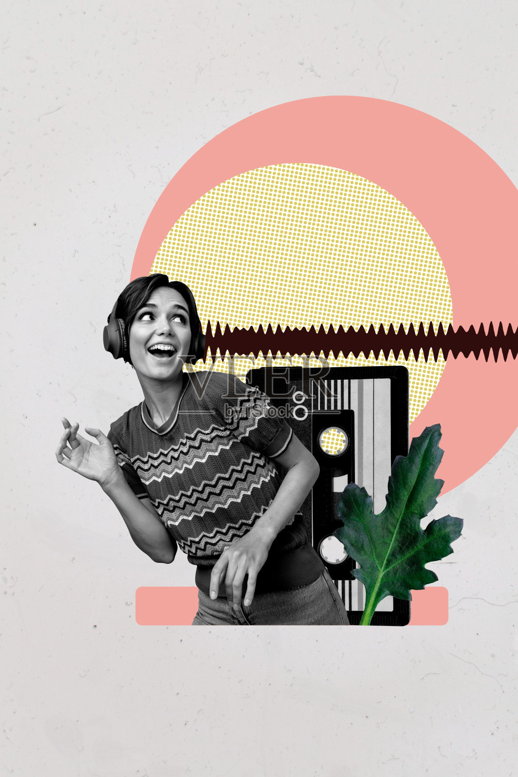 创意3D复合艺术，垂直拼贴快乐女孩戴着耳机聆听音乐，打击旋律，复古卡带，叶子植物照片摄影图片