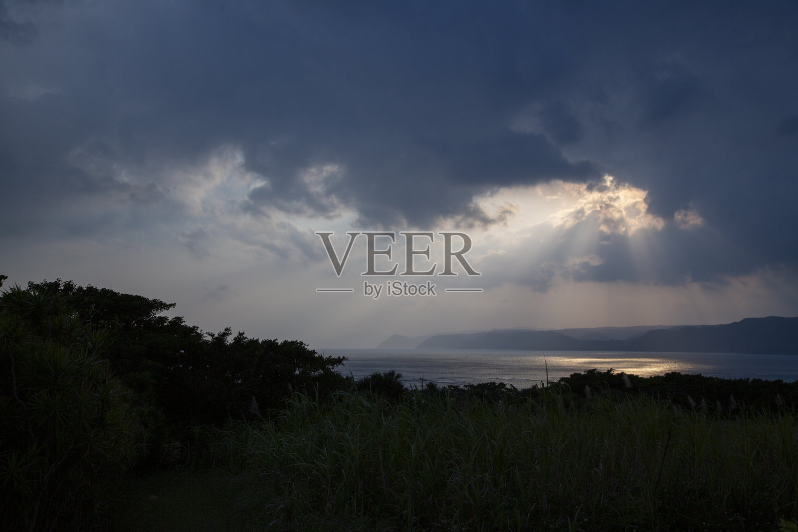 冬日下午的奄美大岛风景照片摄影图片