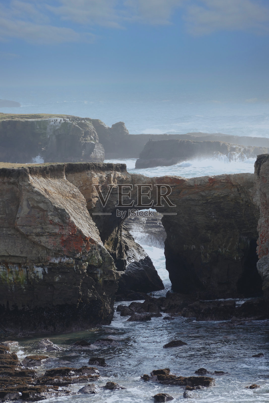 门多西诺海岸的拱形岩石形成照片摄影图片