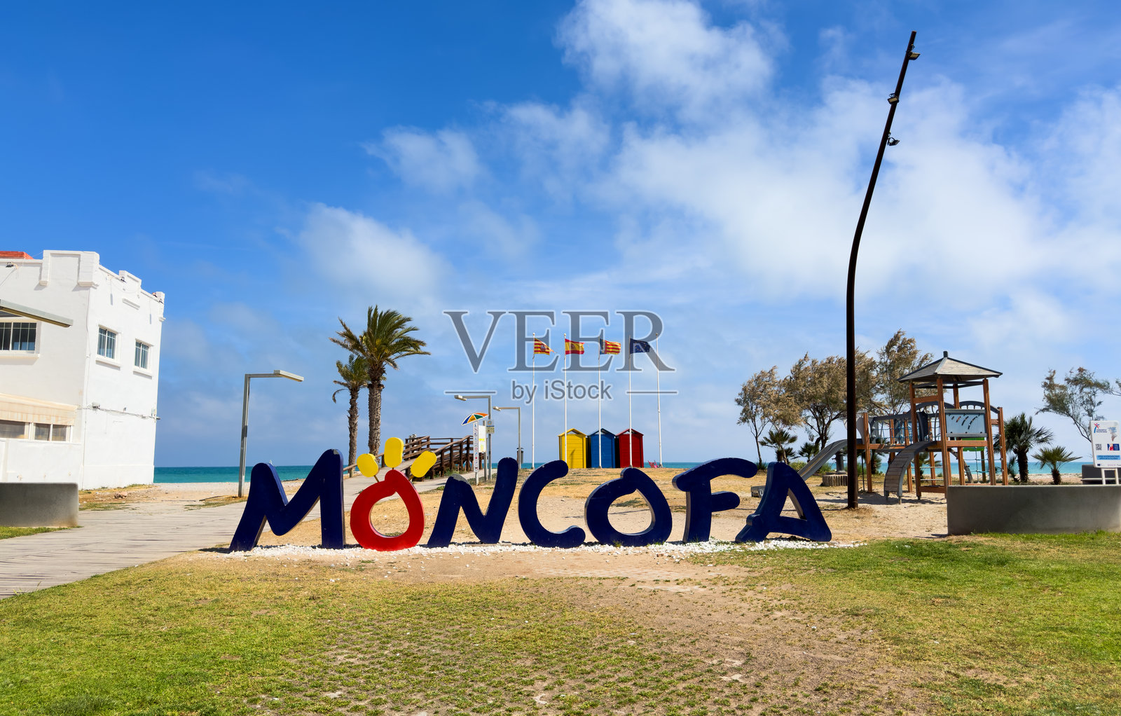 蒙科法镇。蒙科法是西班牙瓦伦西亚自治区卡斯特利翁省的一个市镇。照片摄影图片