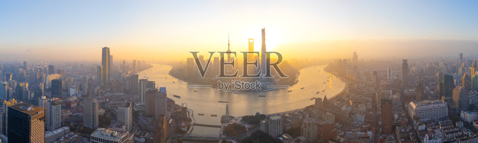 上海天际线日出时的鸟瞰图照片摄影图片