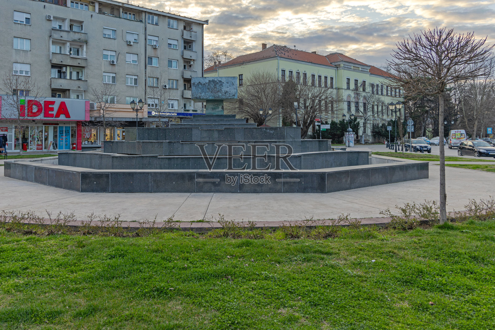 没有水的喷泉，内戈廷照片摄影图片