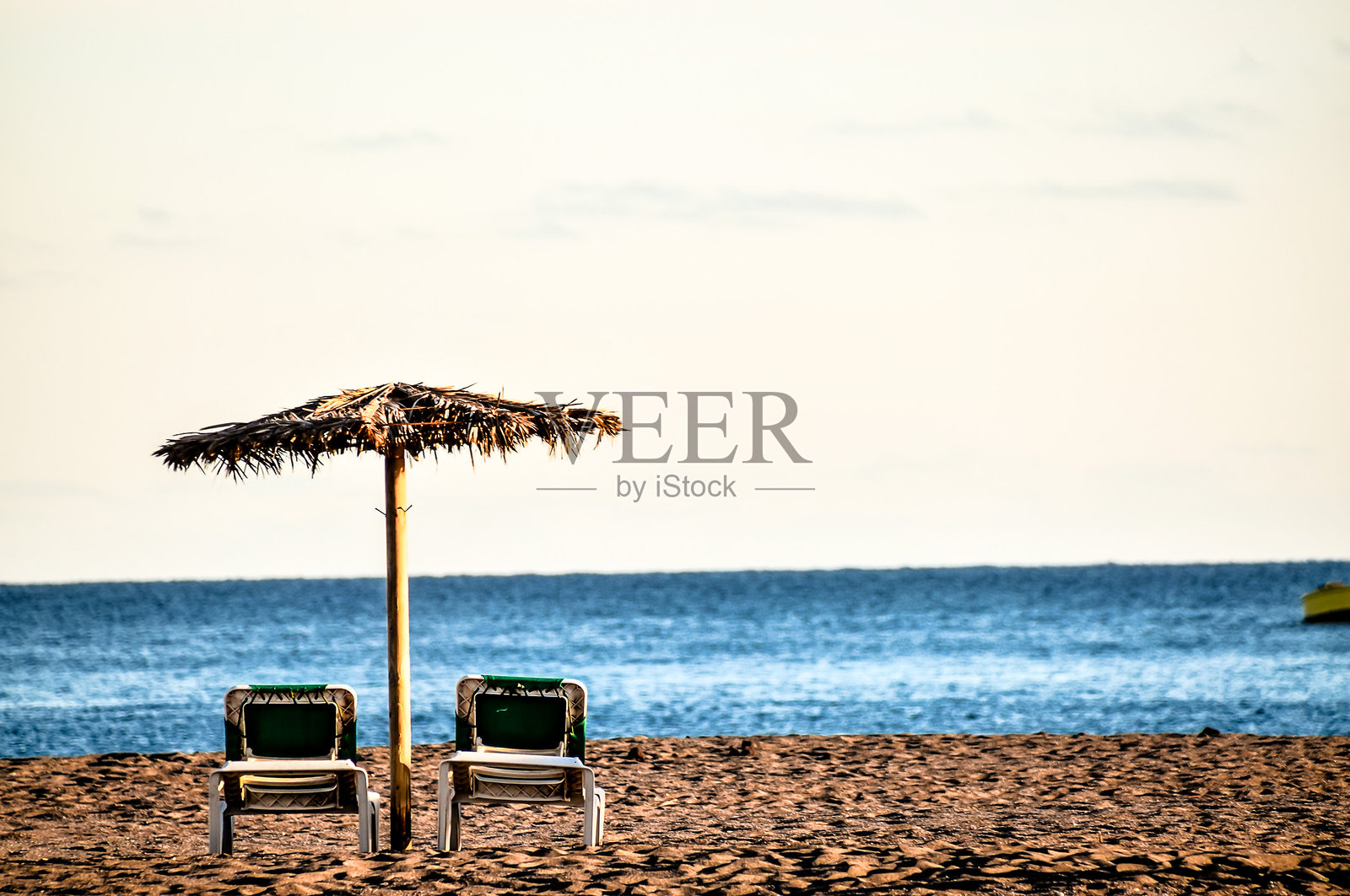 沙滩伞照片摄影图片