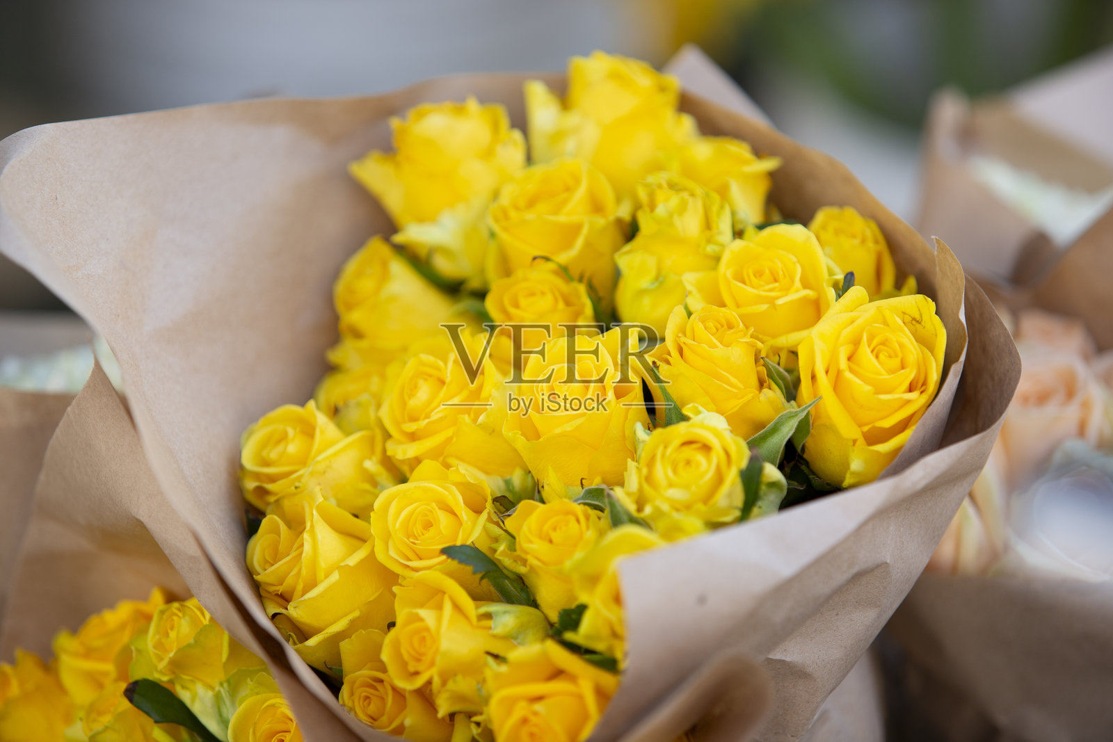 黄色玫瑰，农贸市场照片摄影图片