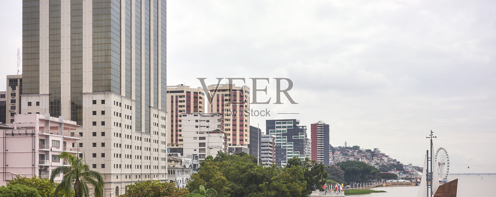 从马雷孔2000长廊俯瞰瓜亚基尔的全景照片摄影图片