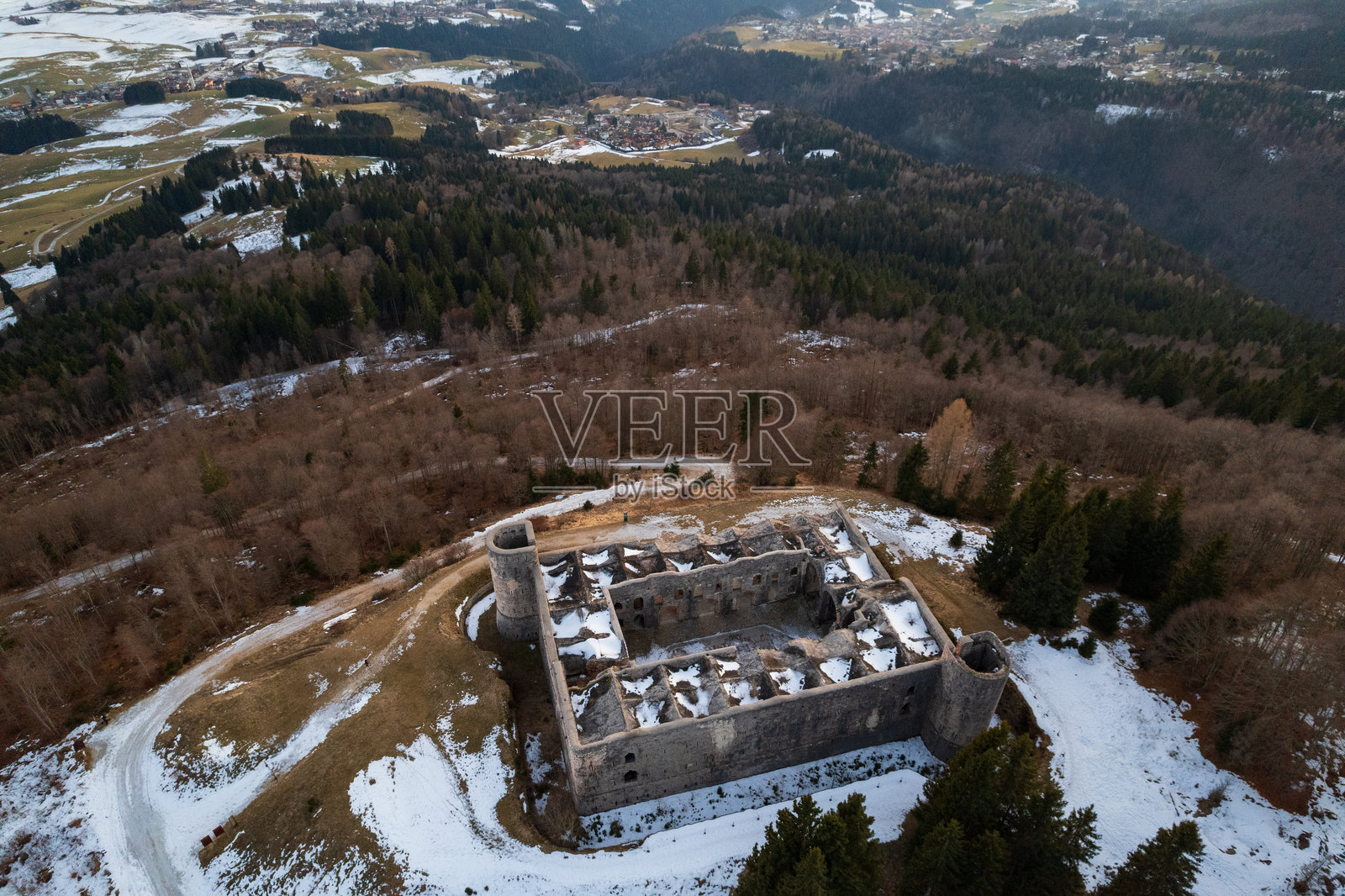 冬季日落时分的中断强音照片摄影图片