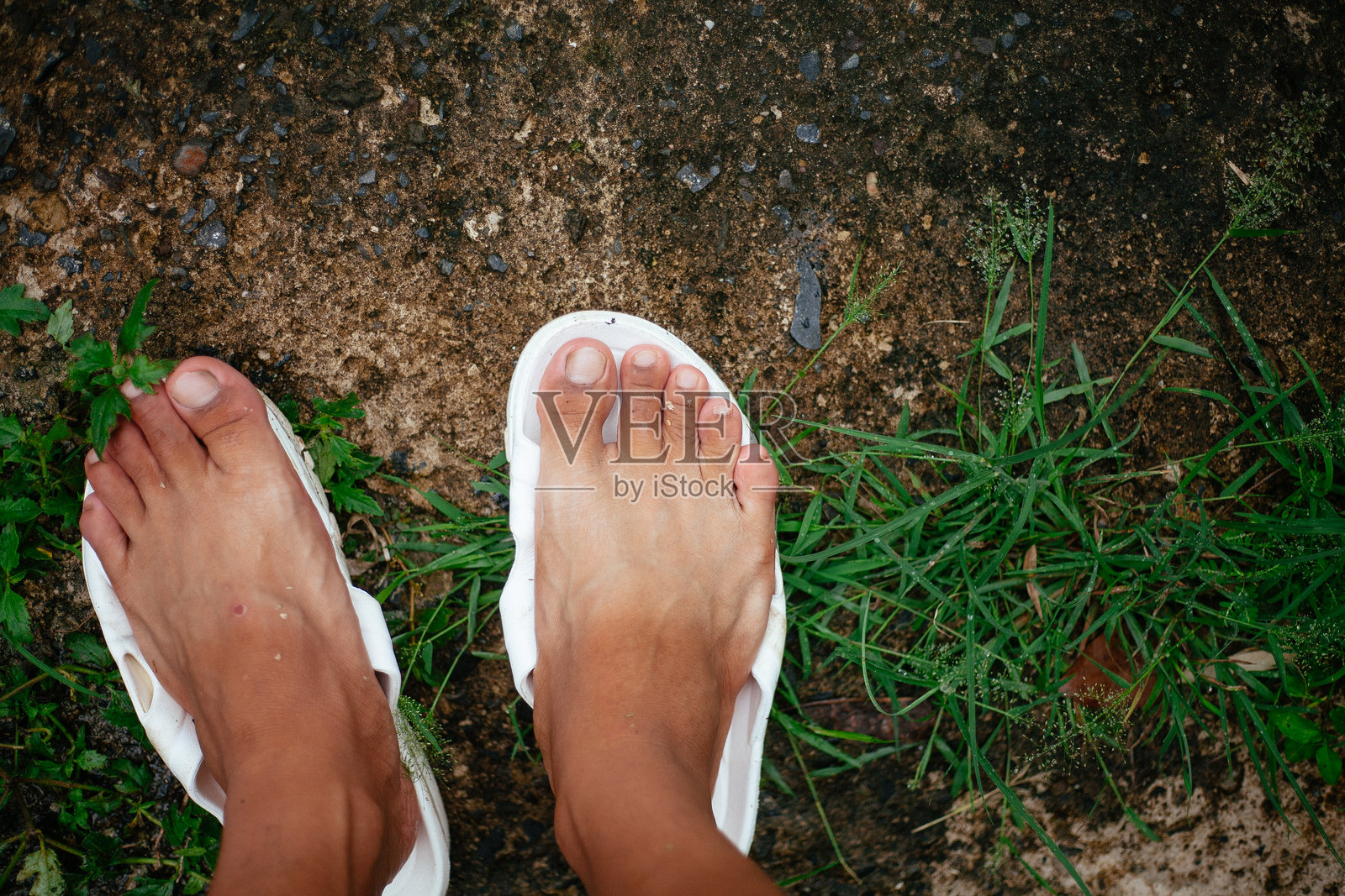 赤脚特写照片摄影图片