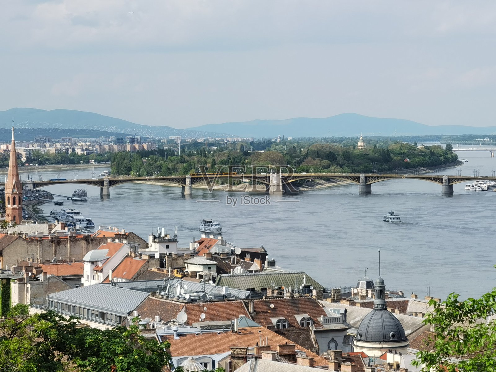 匈牙利布达佩斯的城市风光照片摄影图片