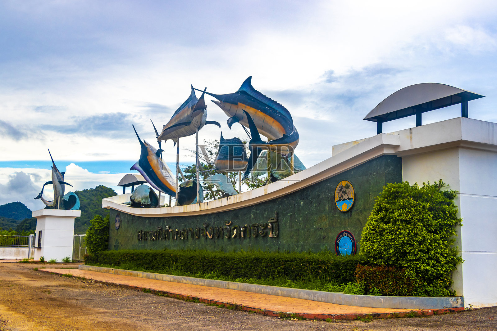 泰国克拉比奥南的跑步体育场入口大门。照片摄影图片