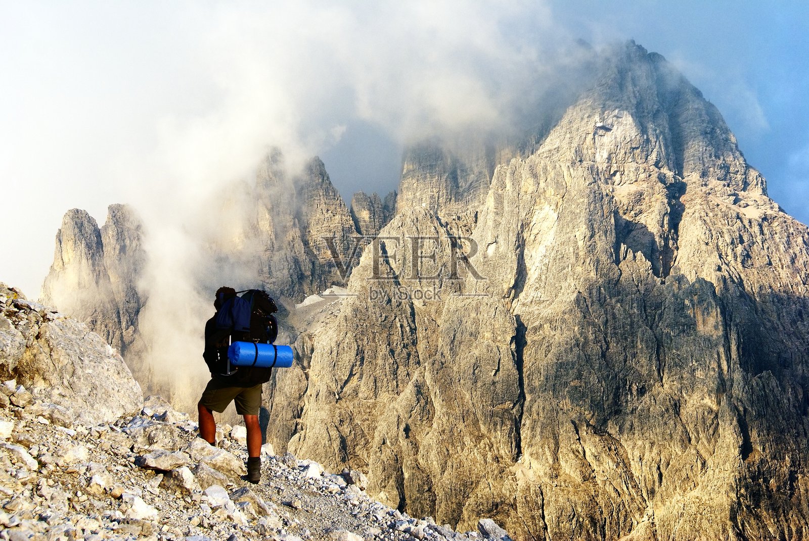 塞斯托多洛米蒂和登山者，阿尔卑斯多洛米蒂山脉照片摄影图片