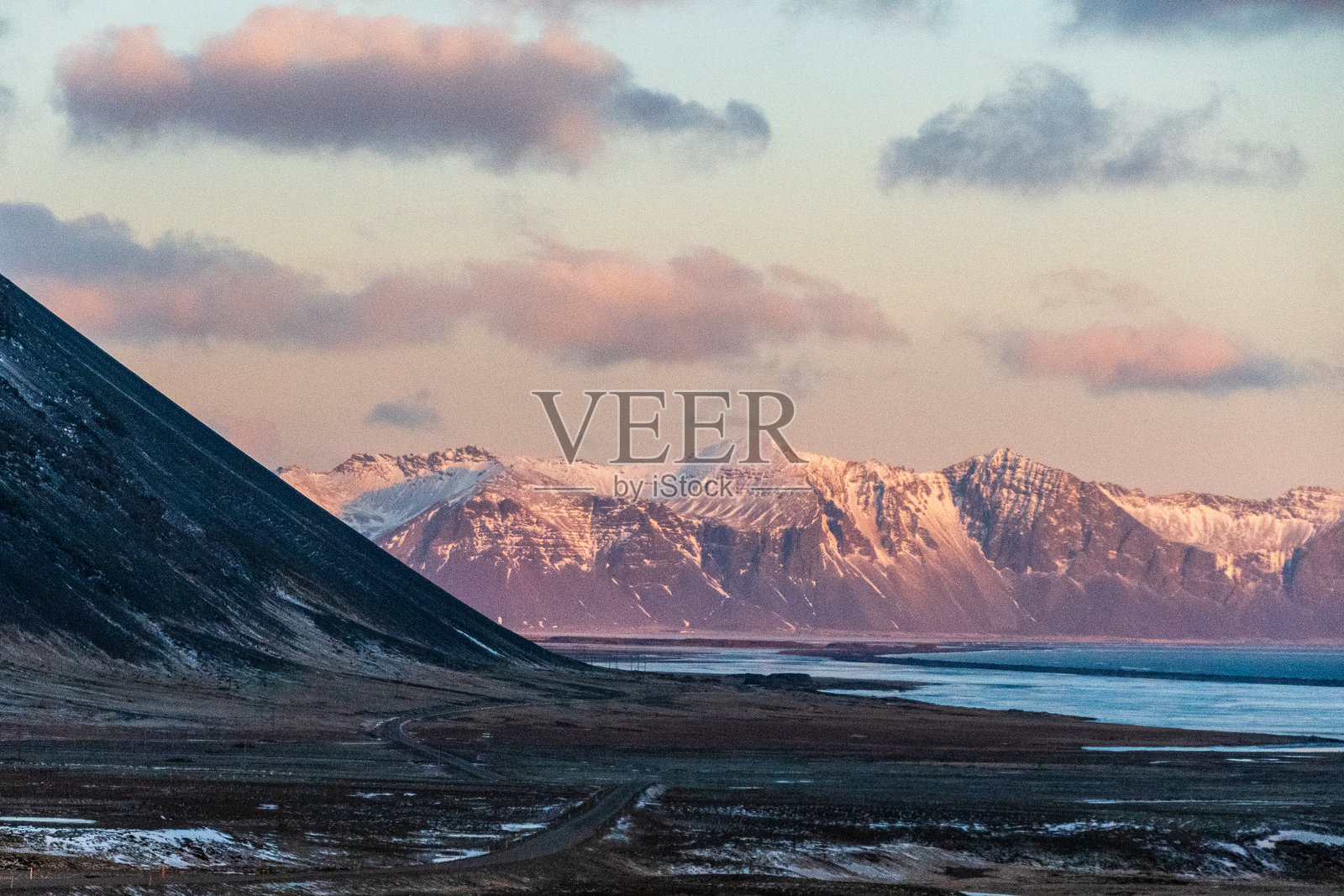 冰岛南海岸的黄金时刻照片摄影图片